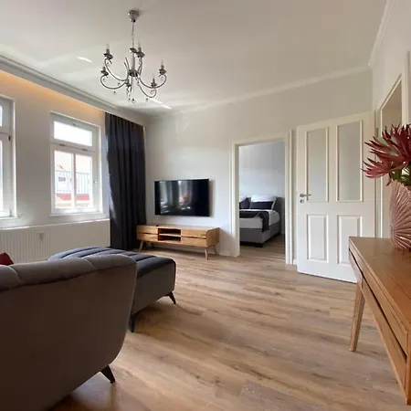 Direkt Am Bahnhof Apartment *