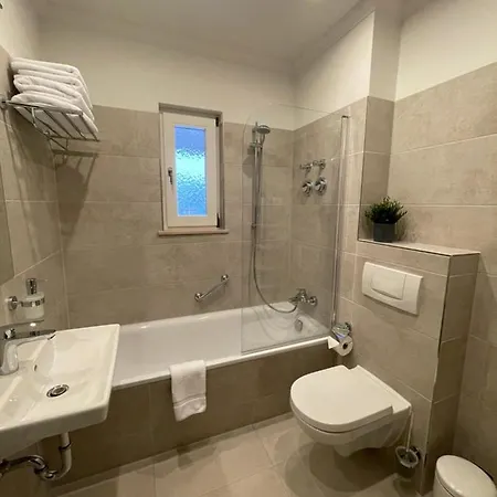 Direkt Am Bahnhof Apartment Eisenach
